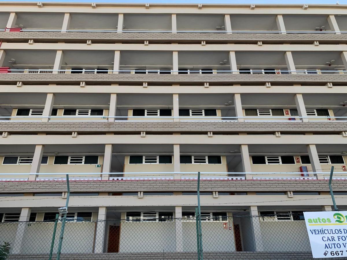 Ferienwohnung Apartamento Teneguia-Yumbo Li San Bartolomé Exterior foto